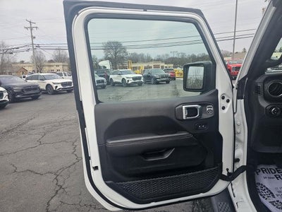 2023 Jeep Gladiator Overland