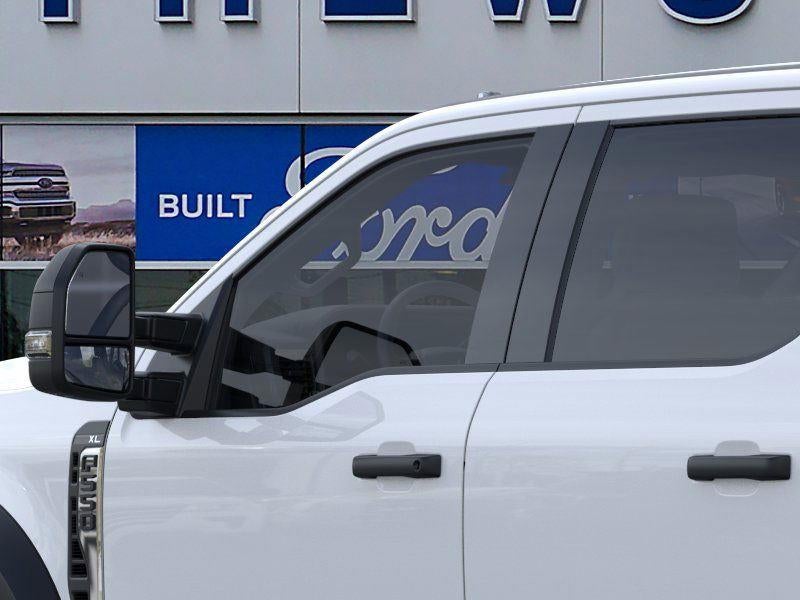 2026 Ford Super Duty F-550 DRW XL