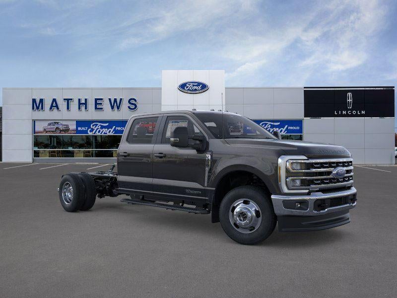 2026 Ford Super Duty F-350 Lariat