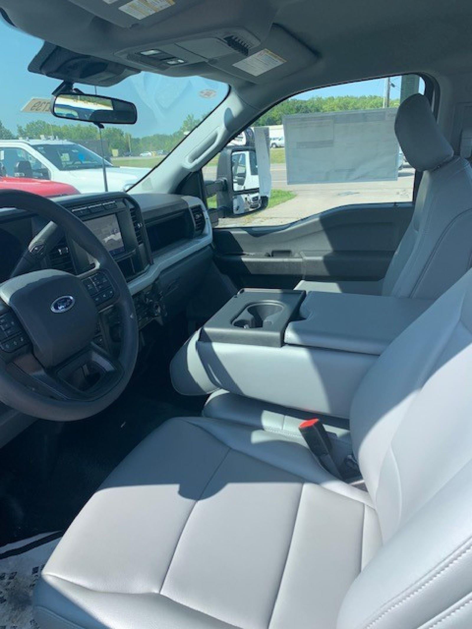 2024 Ford Super Duty F-450 DRW XL