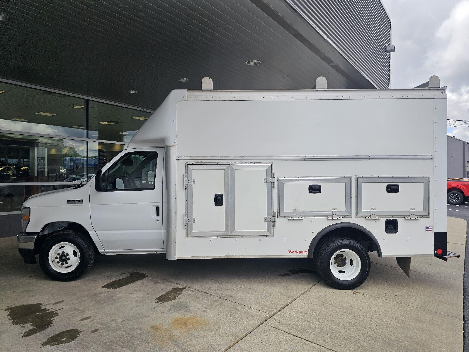 2023 Ford E-Series Cutaway CUTWY