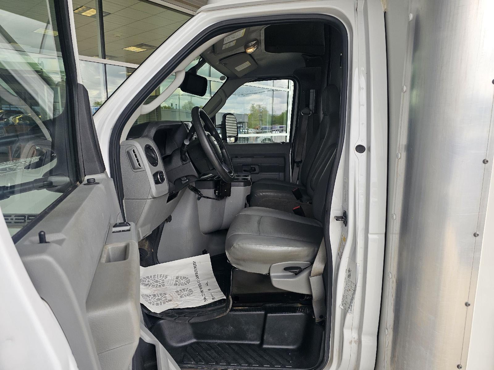 2023 Ford E-Series Cutaway CUTWY