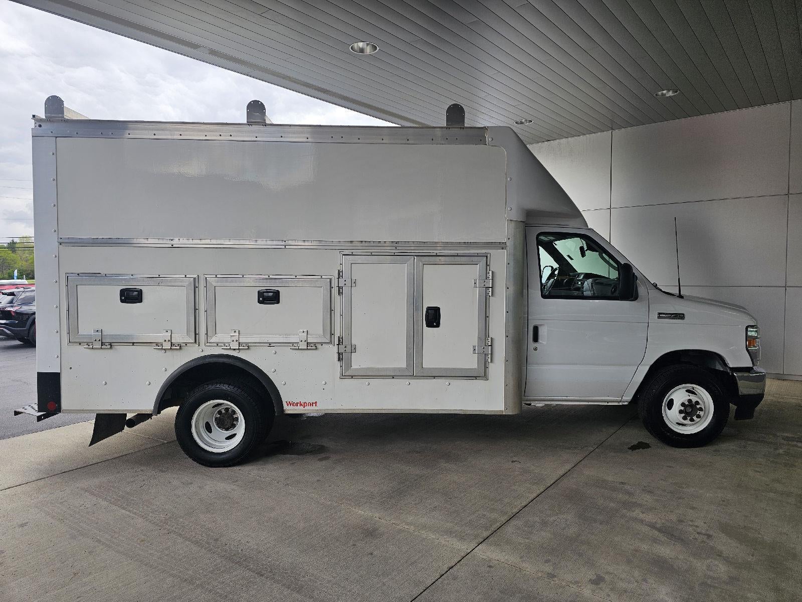 2023 Ford E-Series Cutaway CUTWY