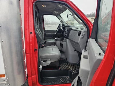 2024 Ford E-Series Cutaway Base