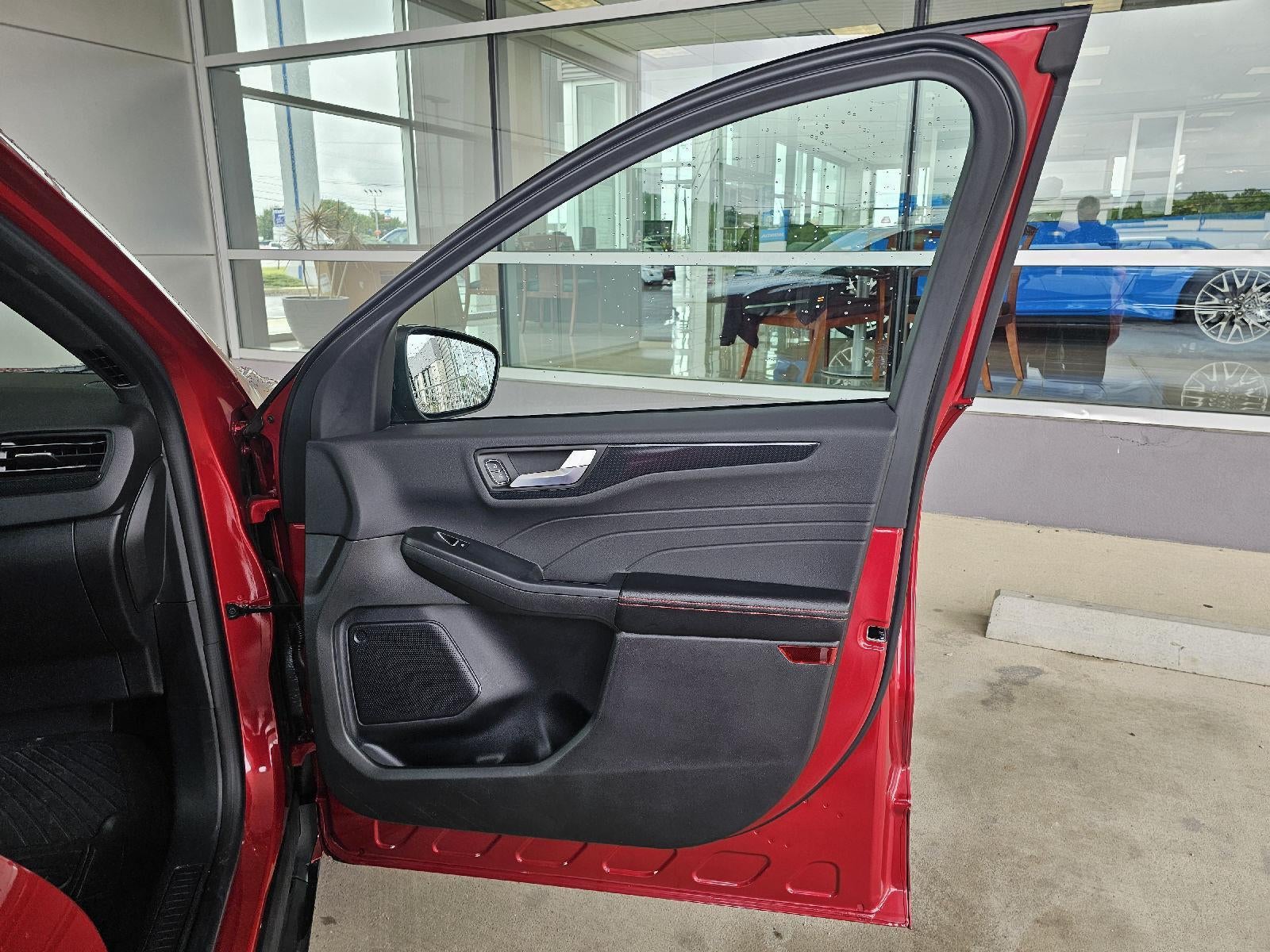 2024 Ford ESCAPE STLINE