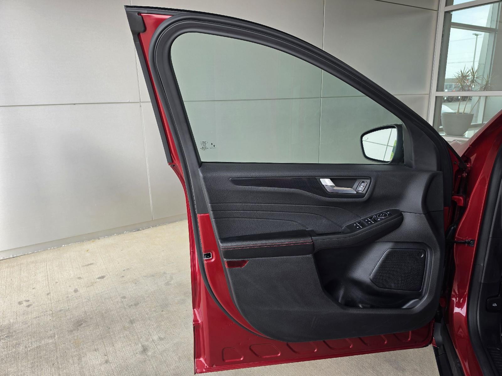 2023 Ford Escape STLINE