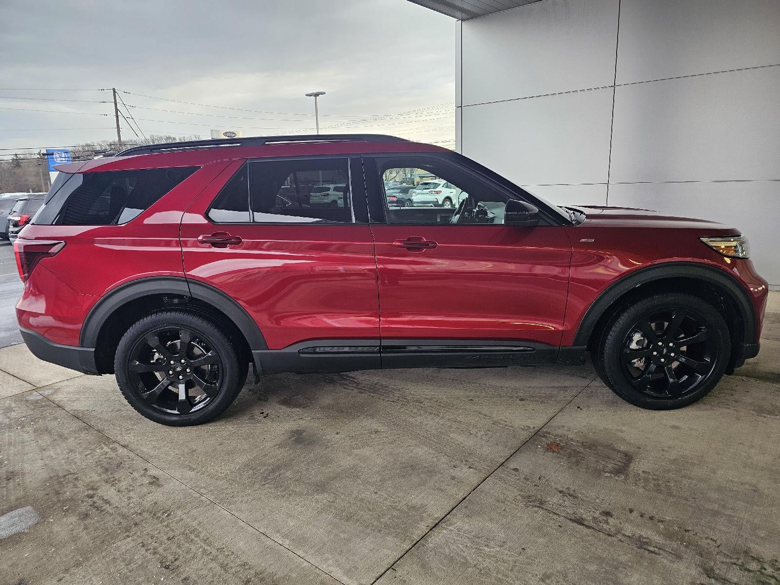 2023 Ford Explorer ST-Line
