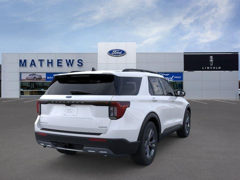 2026 Ford EXPLORER XLT