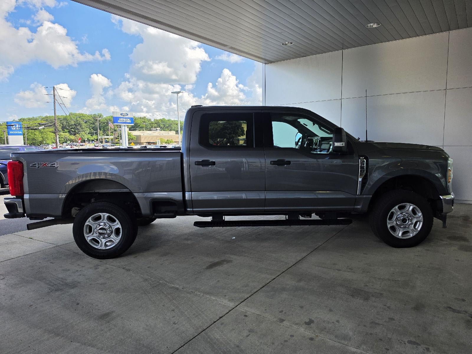 2025 Ford Super Duty F-250 XLT