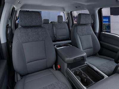 2027 Ford Super Duty F-350 XLT