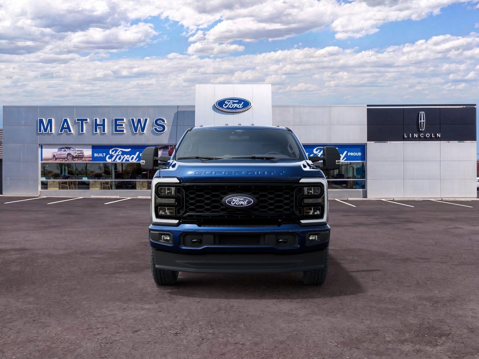 2027 Ford Super Duty F-350 XLT
