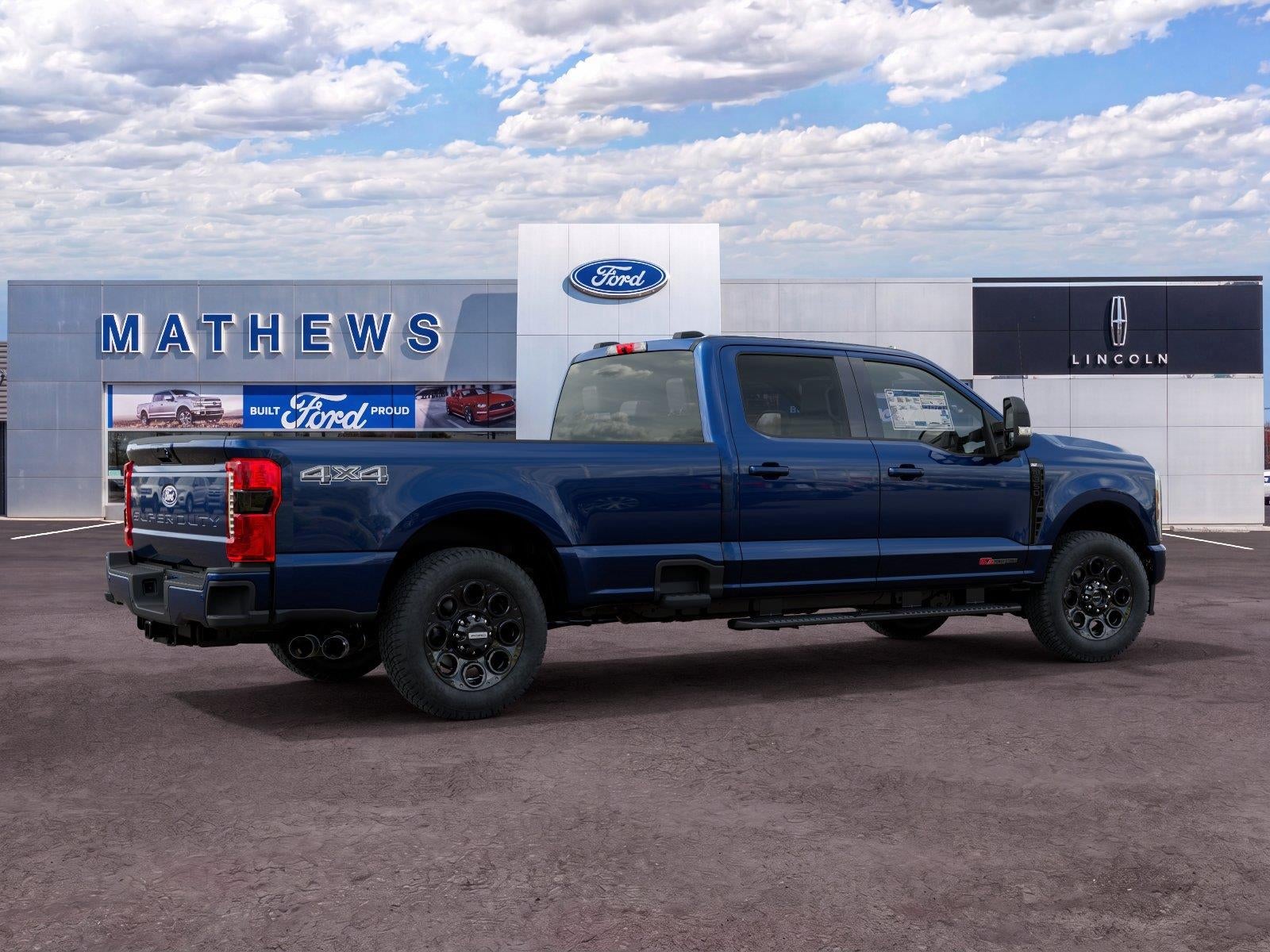 2027 Ford Super Duty F-350 XLT
