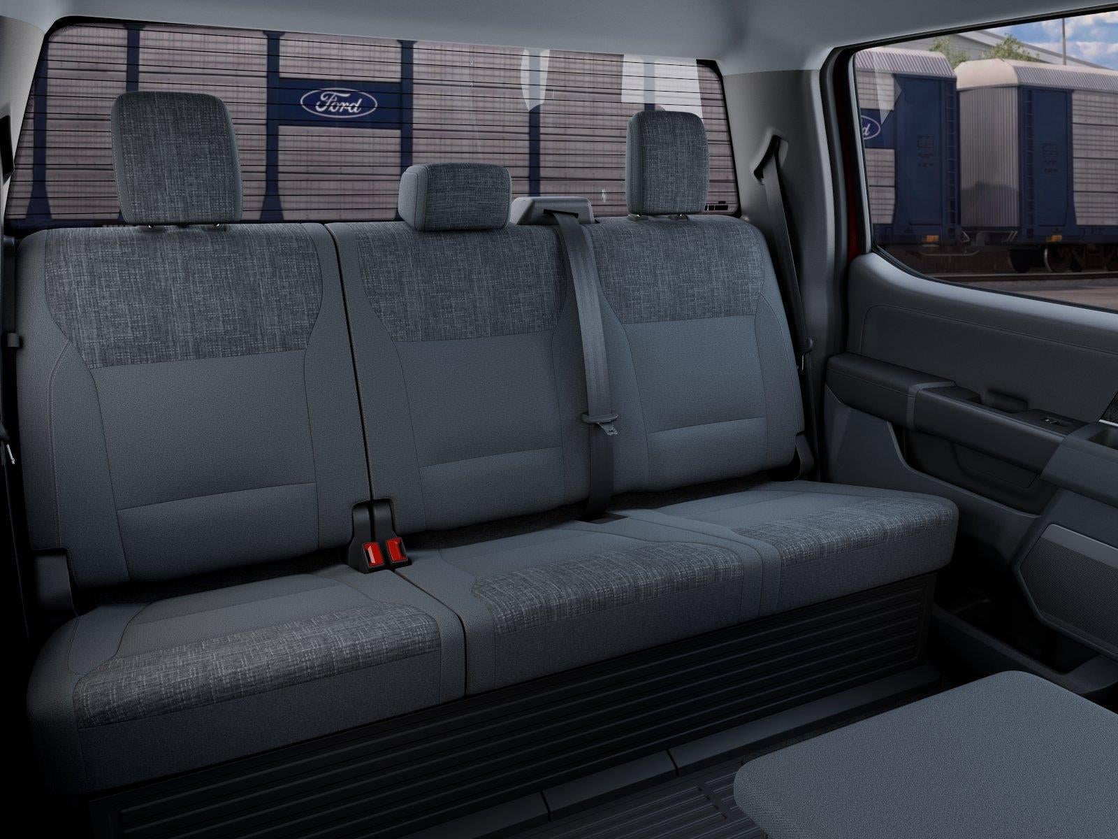 2027 Ford Super Duty F-350 XLT