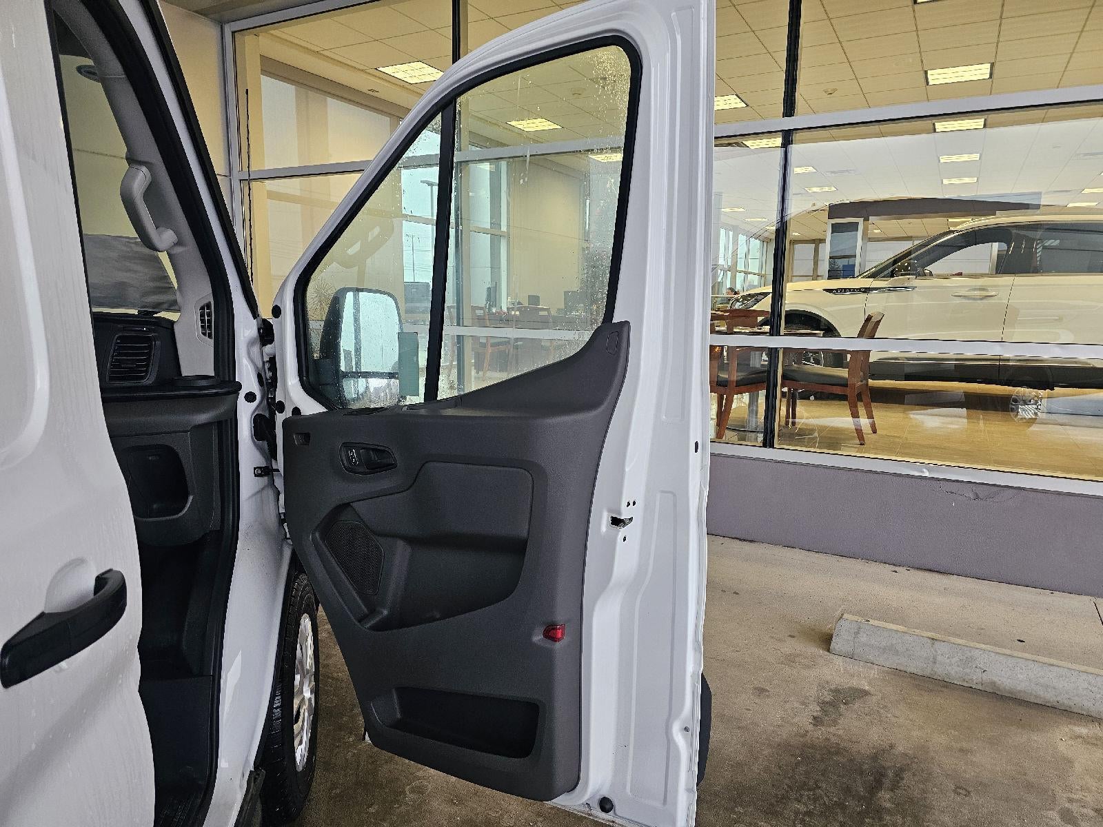 2023 Ford E-Transit 350