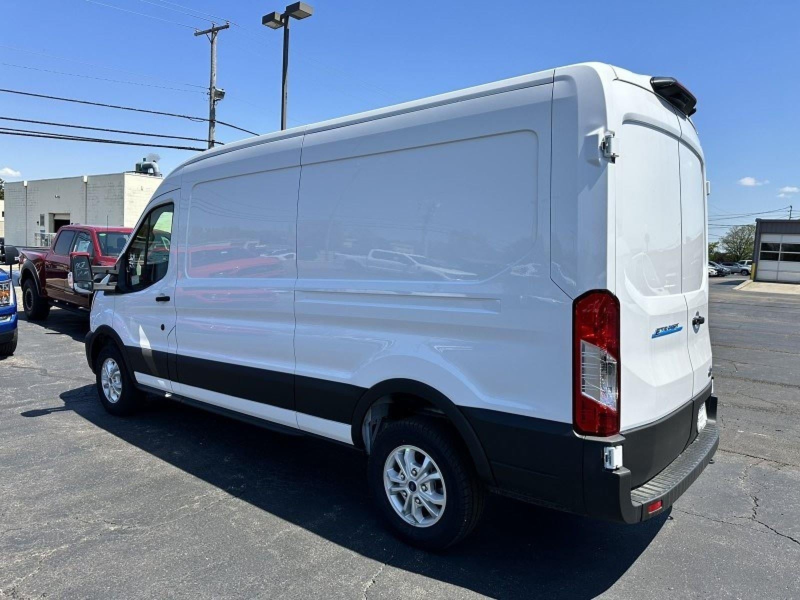 2023 Ford E-Transit 350