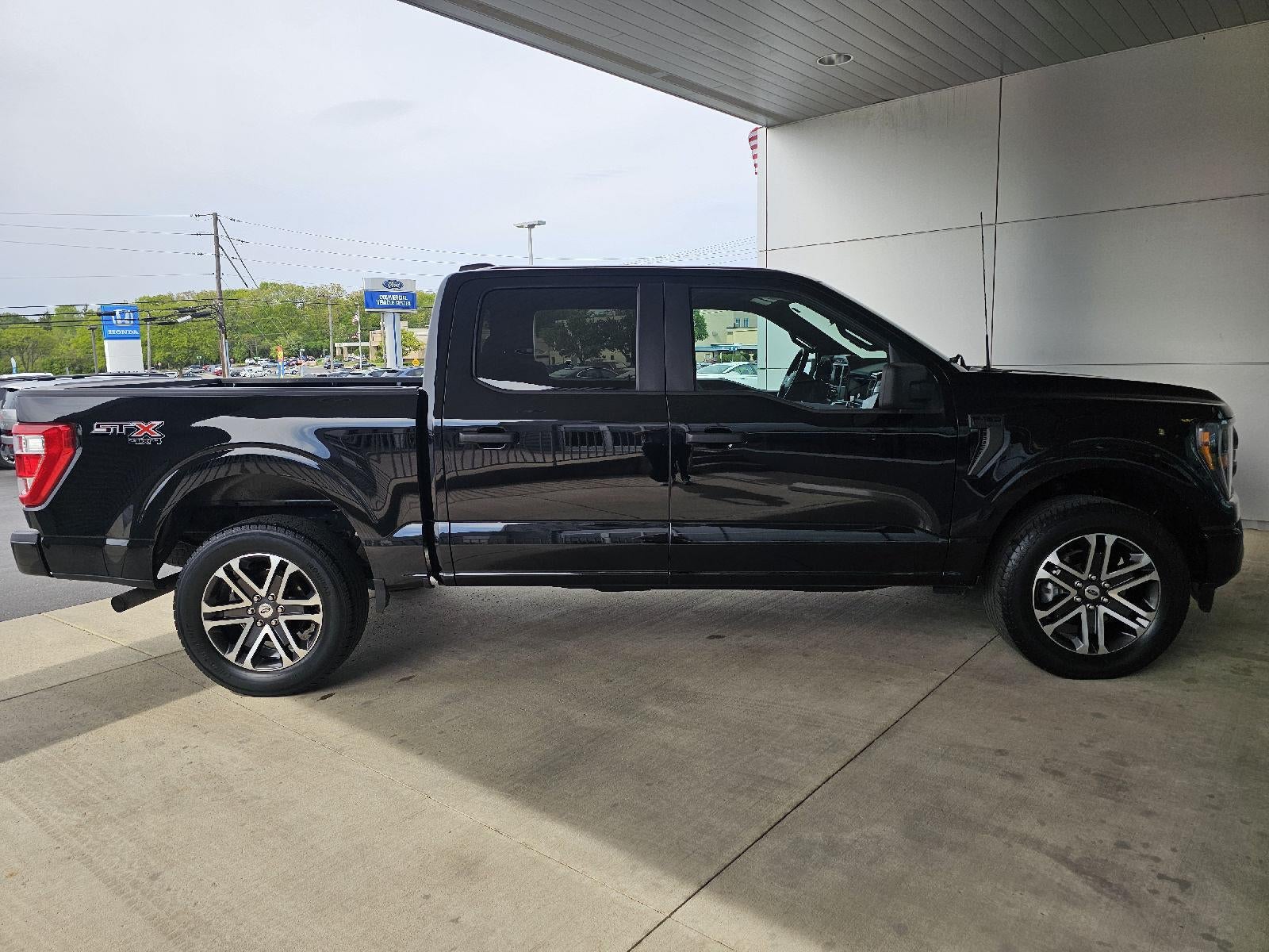2023 Ford F-150 XL STX
