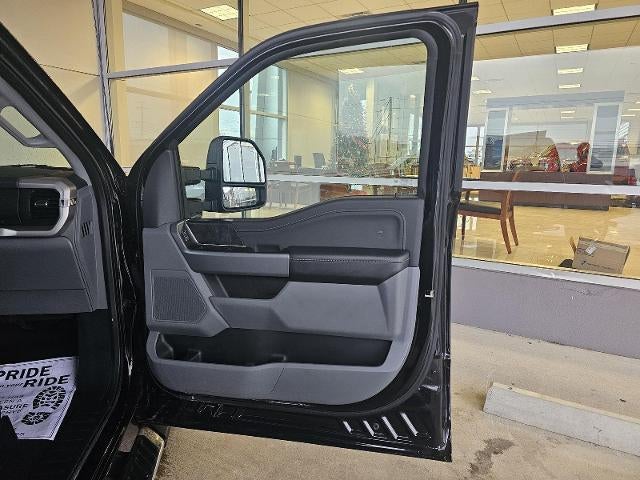 2022 Ford F-150 Base