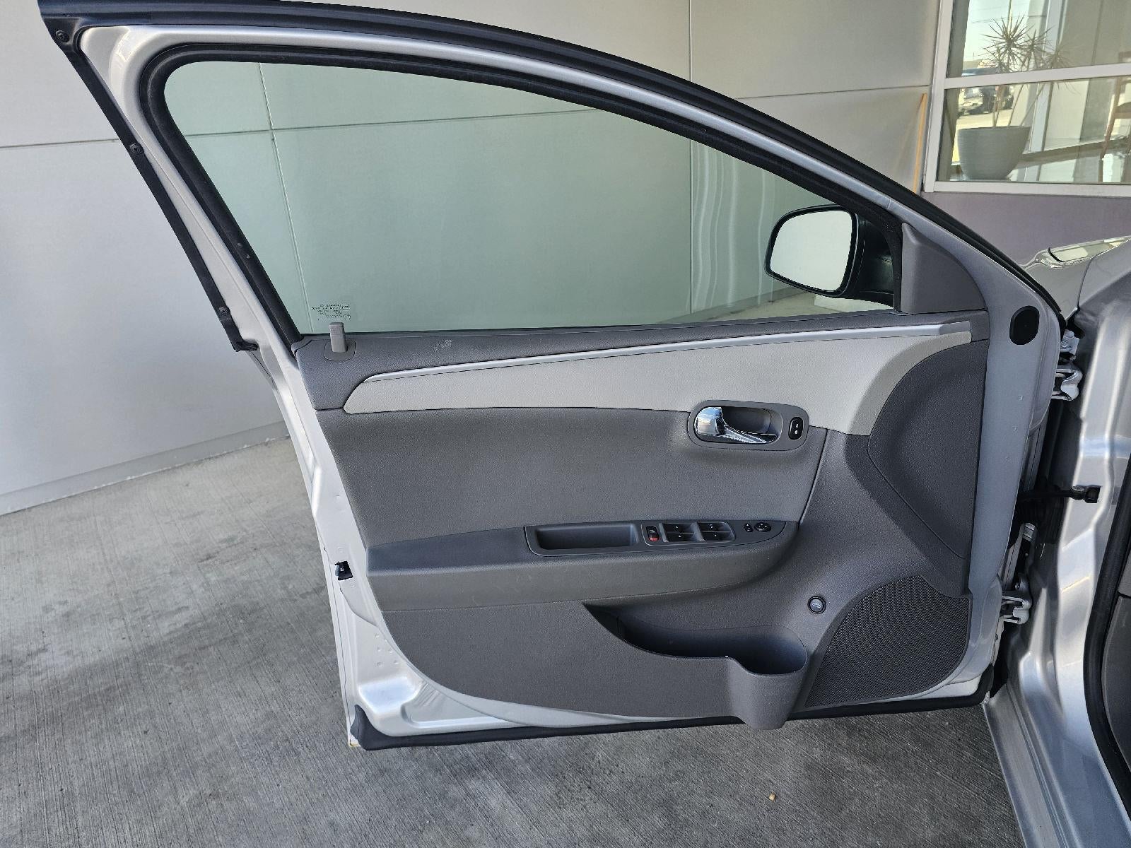 2011 Chevrolet Malibu LS w/1FL