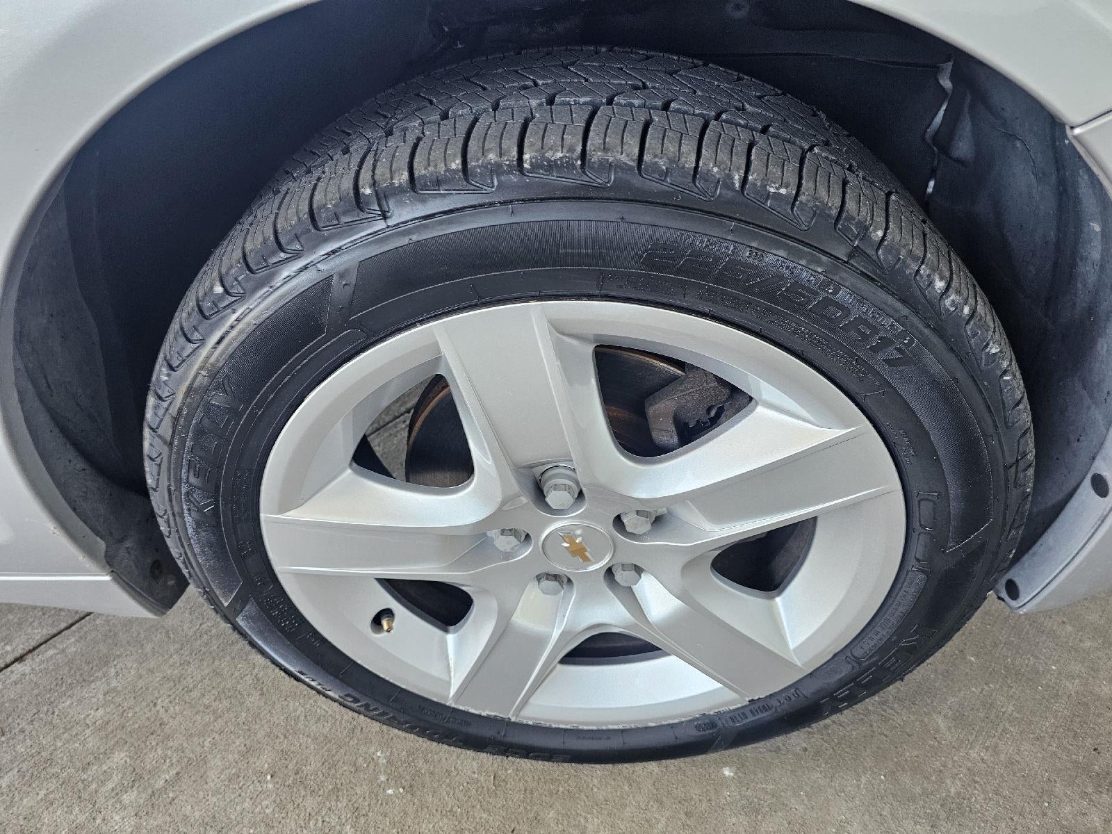 2011 Chevrolet Malibu LS w/1FL