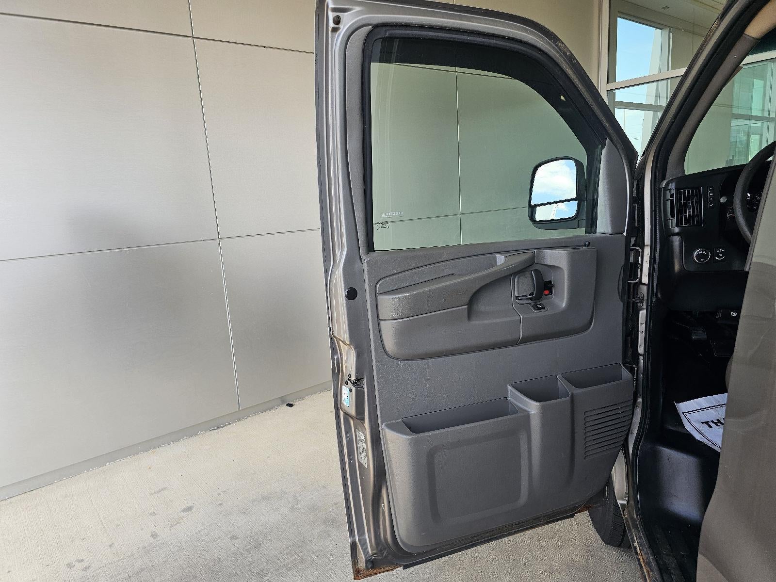 2012 Chevrolet Express Passenger 1LS