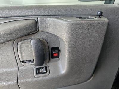 2012 Chevrolet Express Passenger 1LS