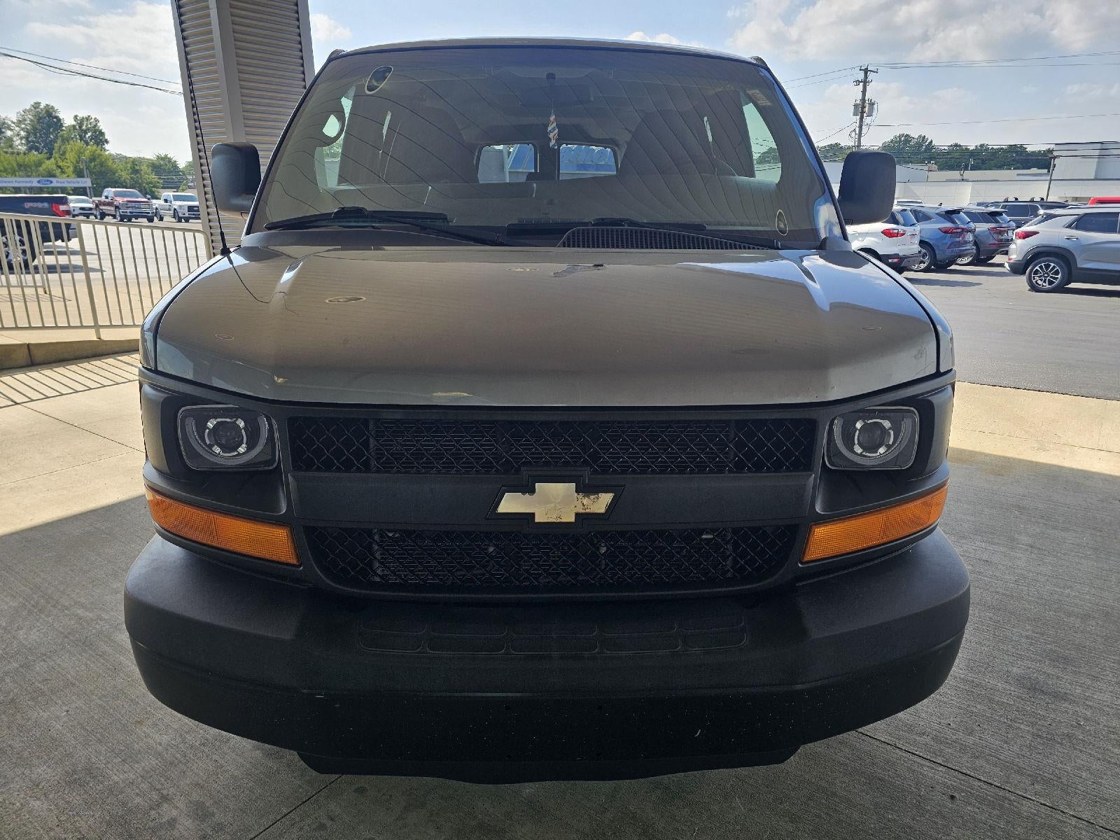2012 Chevrolet Express Passenger 1LS