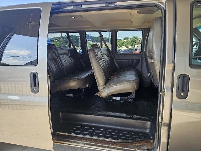 2012 Chevrolet Express Passenger 1LS