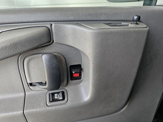 2012 Chevrolet Express Passenger 1LS