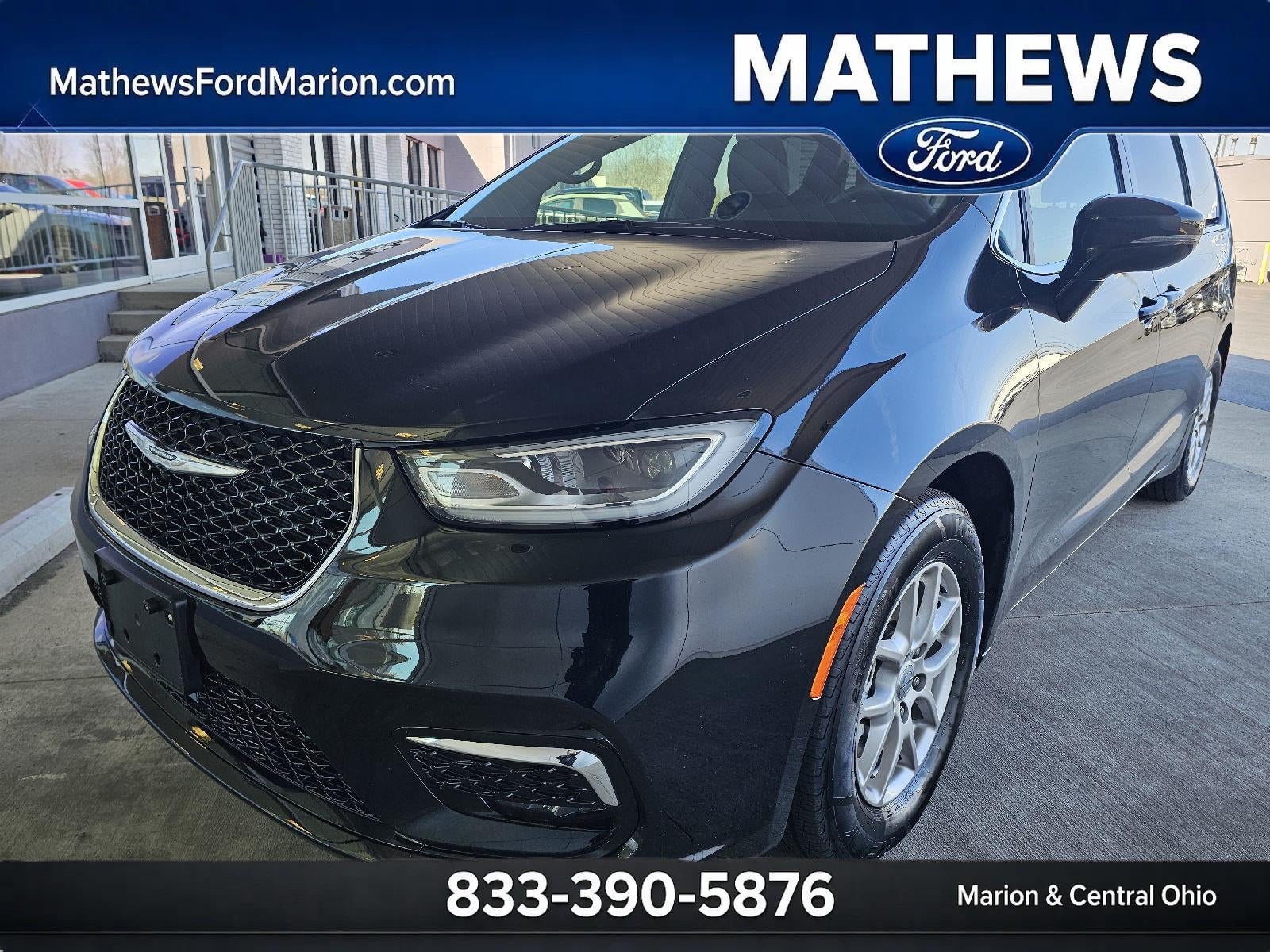 2025 Chrysler Pacifica Select