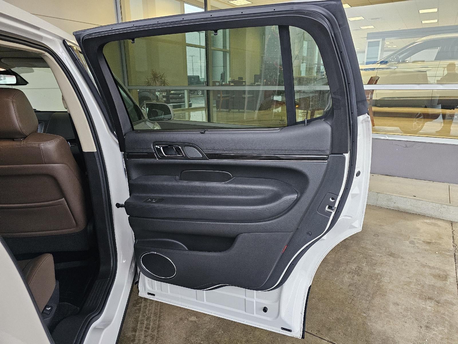 2016 Lincoln MKT EcoBoost