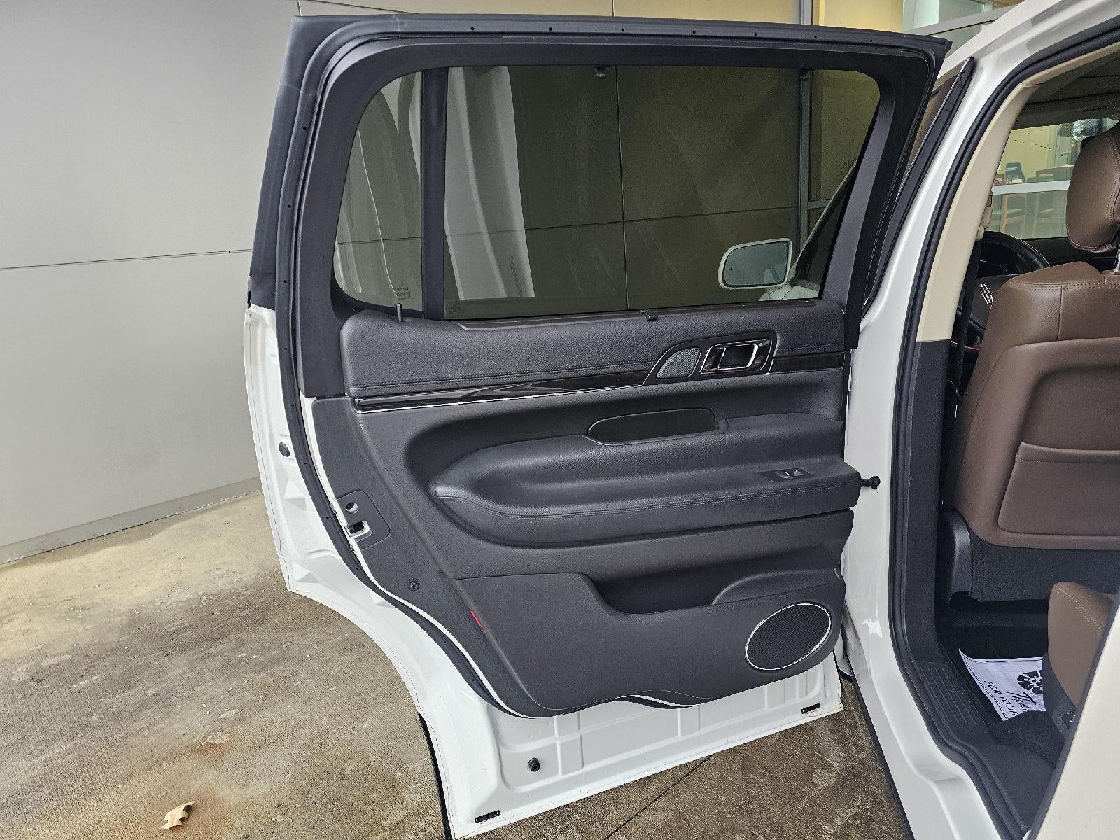 2016 Lincoln MKT EcoBoost