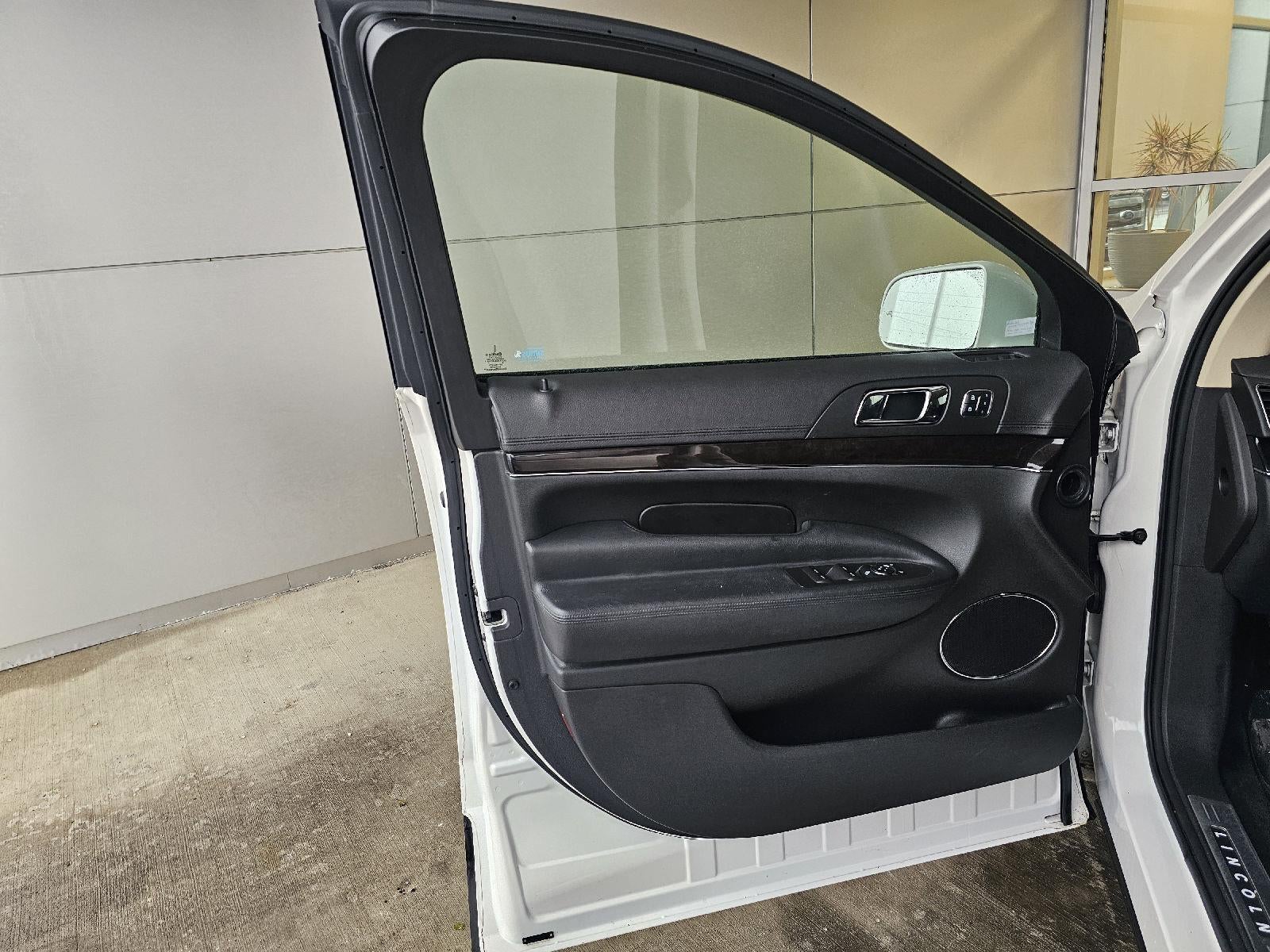 2016 Lincoln MKT EcoBoost