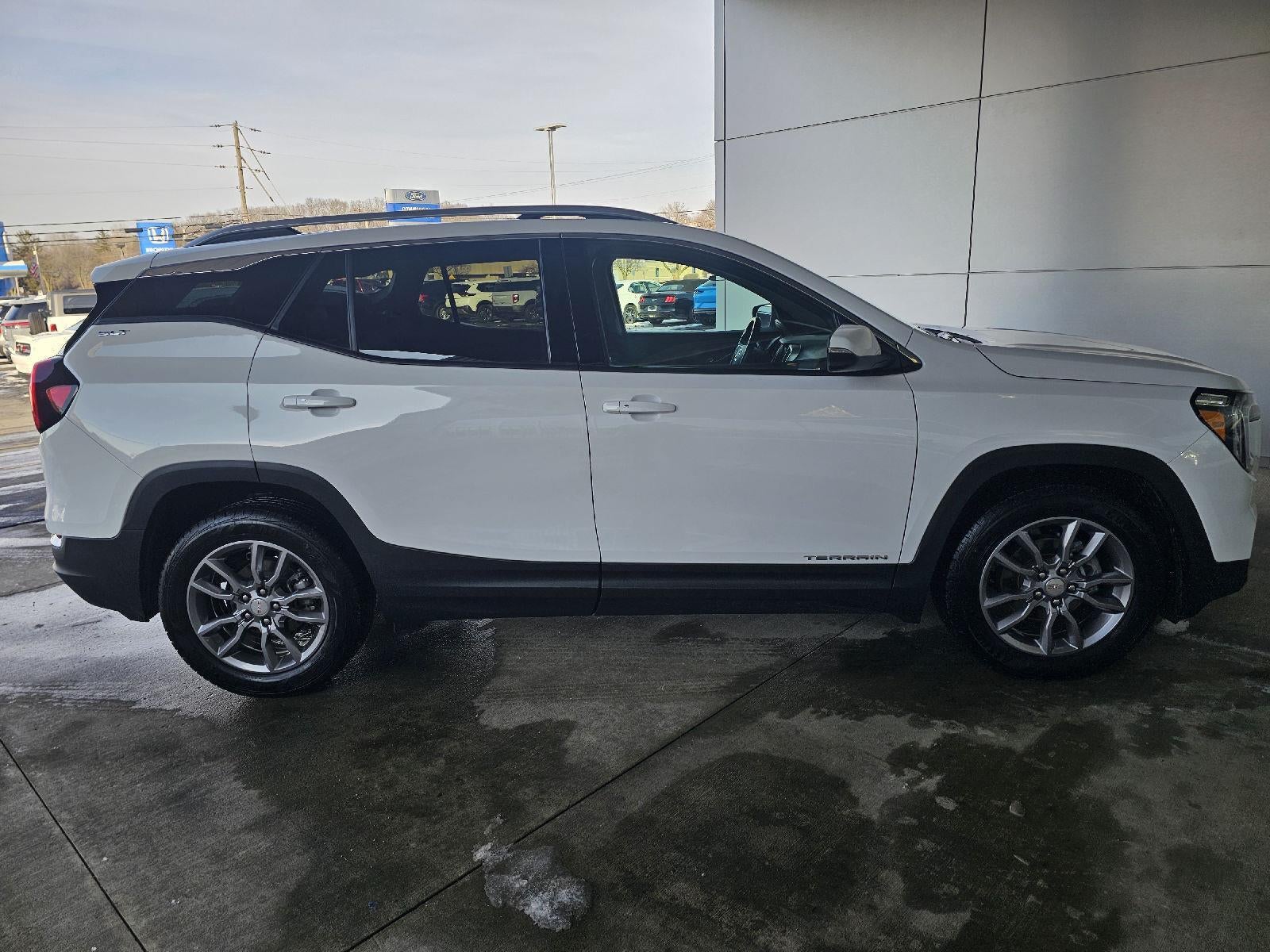 2022 GMC Terrain SLT