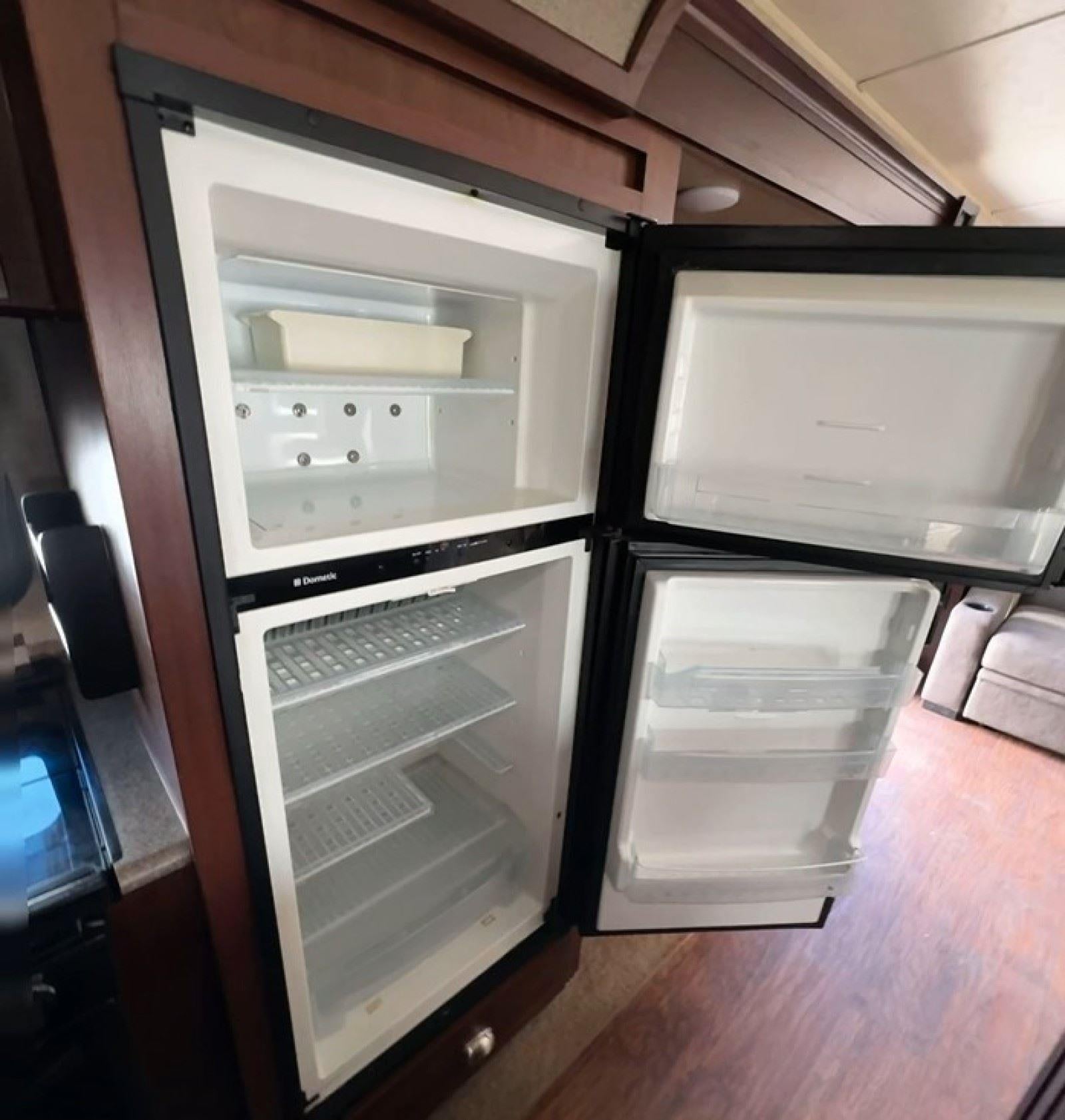 2016 ROCKWOOD WINDJAMMER Base