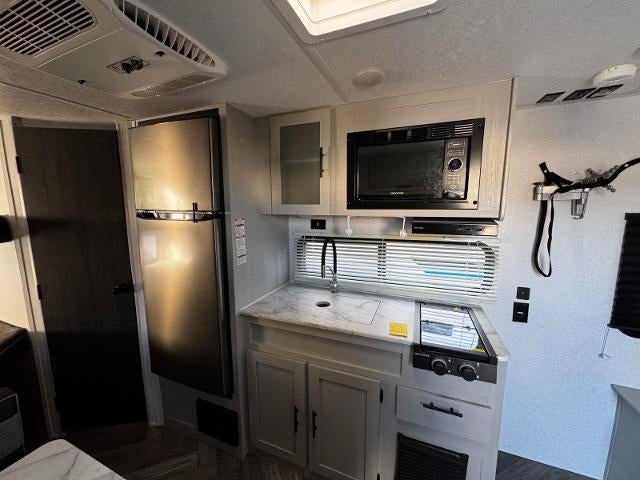 2022 FOREST RIVER SALEM Base