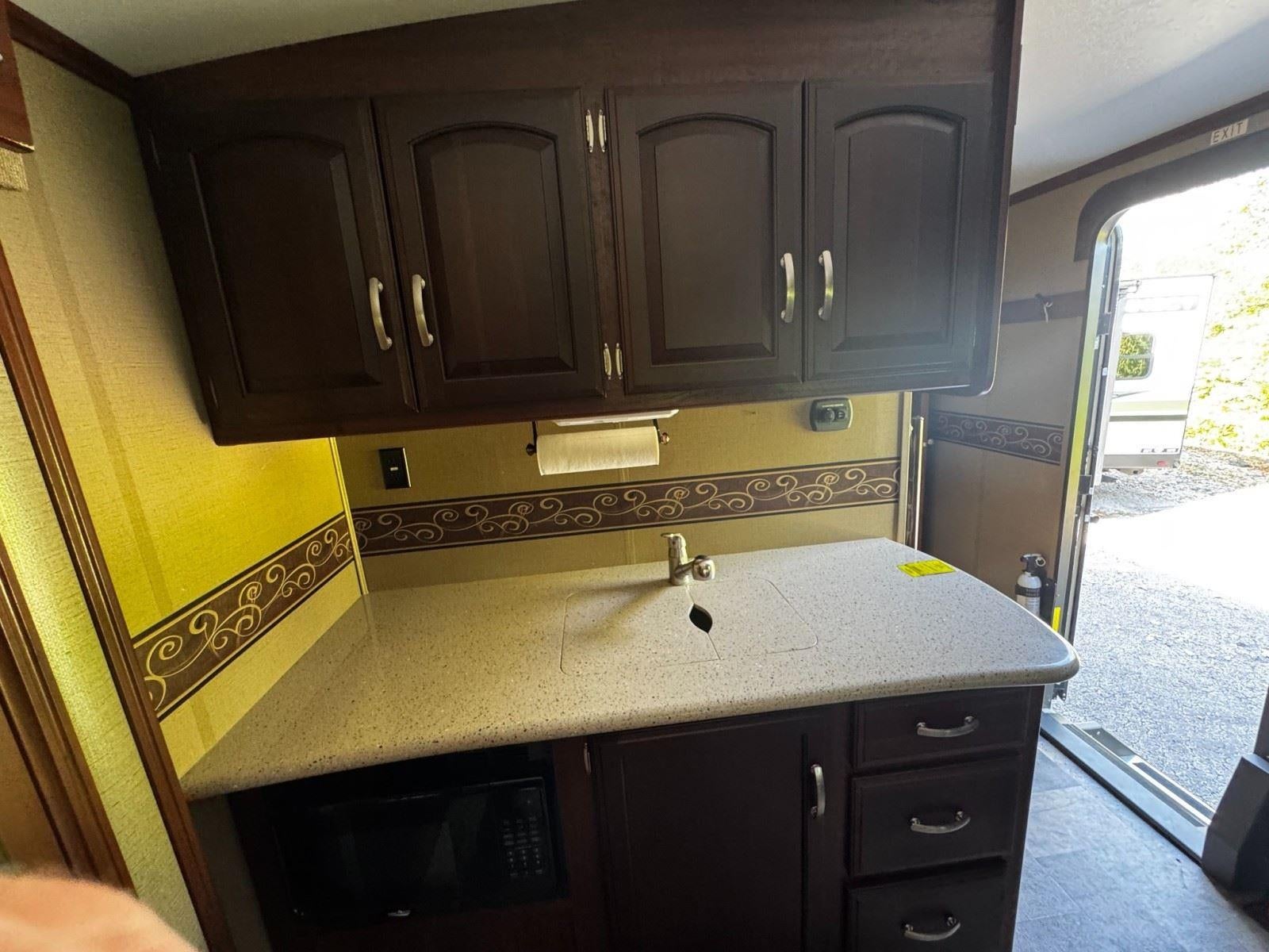 2015 KEYSTONE 316RL Base