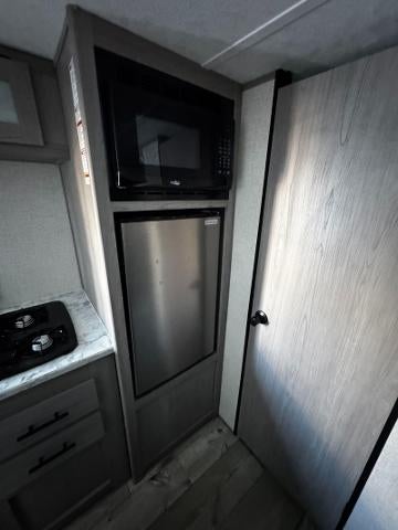 2023 KEYSTONE COLEMAN LANTERN Base