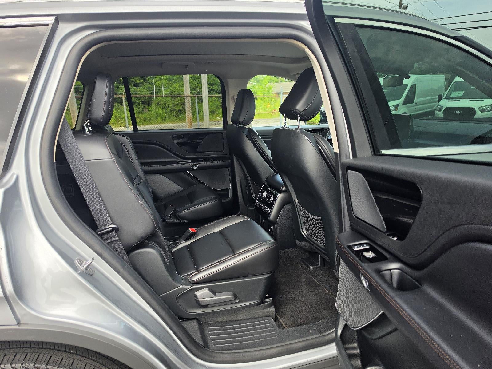 2023 Lincoln Aviator Standard