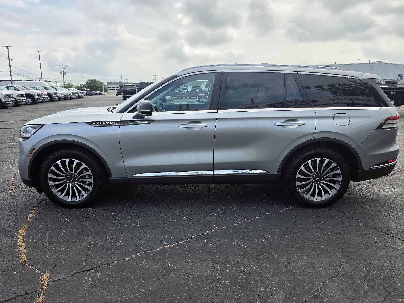 2023 Lincoln Aviator Standard