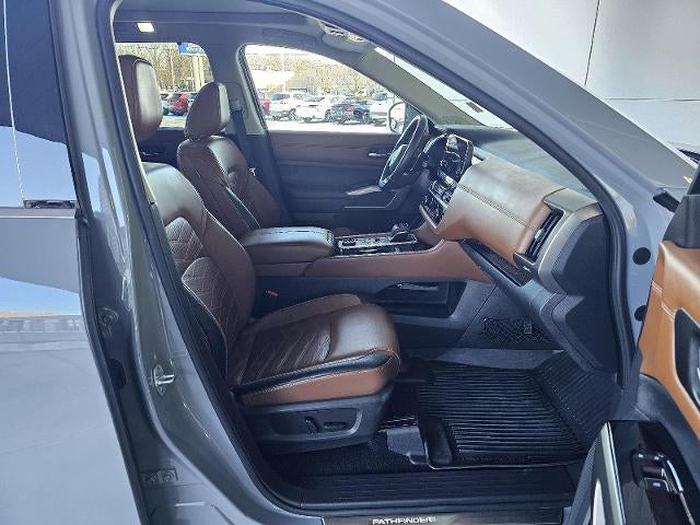 2022 Nissan Pathfinder Platinum