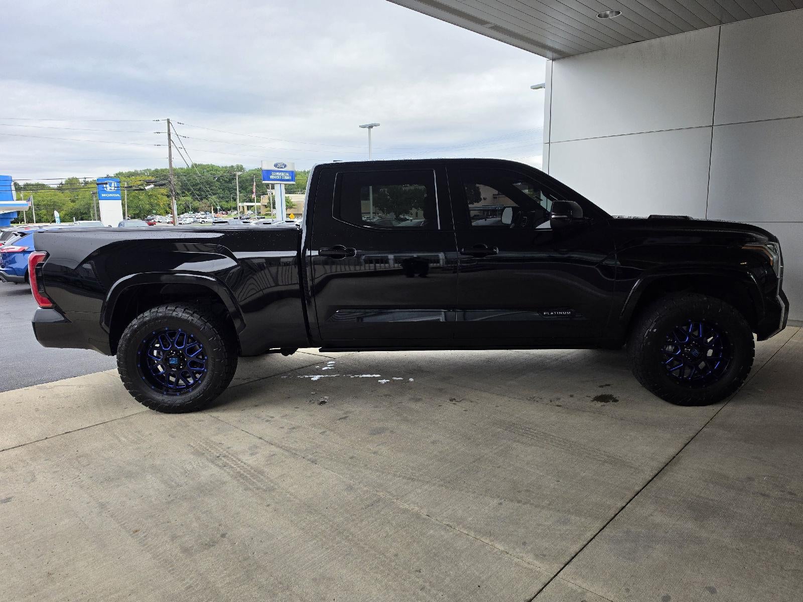 2023 Toyota Tundra Platinum HV