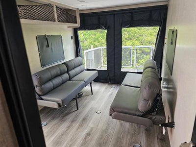 2023 COACHMEN CATALINA Base