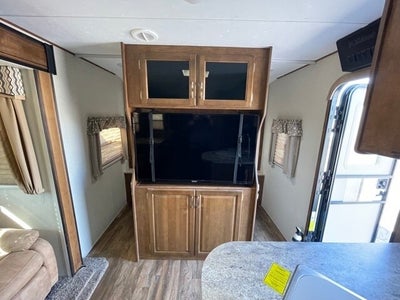 2018 FOREST RIVER WILDCAT 292QBD Base