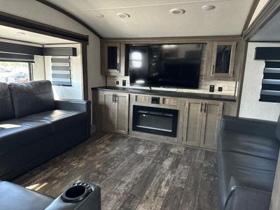 2022 FOREST RIVER SABRE Base