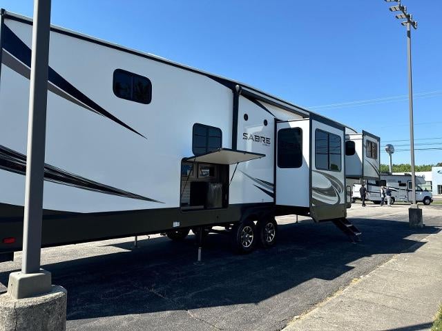 2022 FOREST RIVER SABRE Base