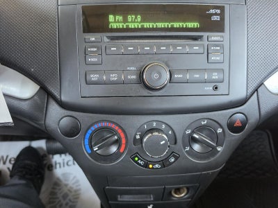 2011 Chevrolet Aveo LT w/1LT