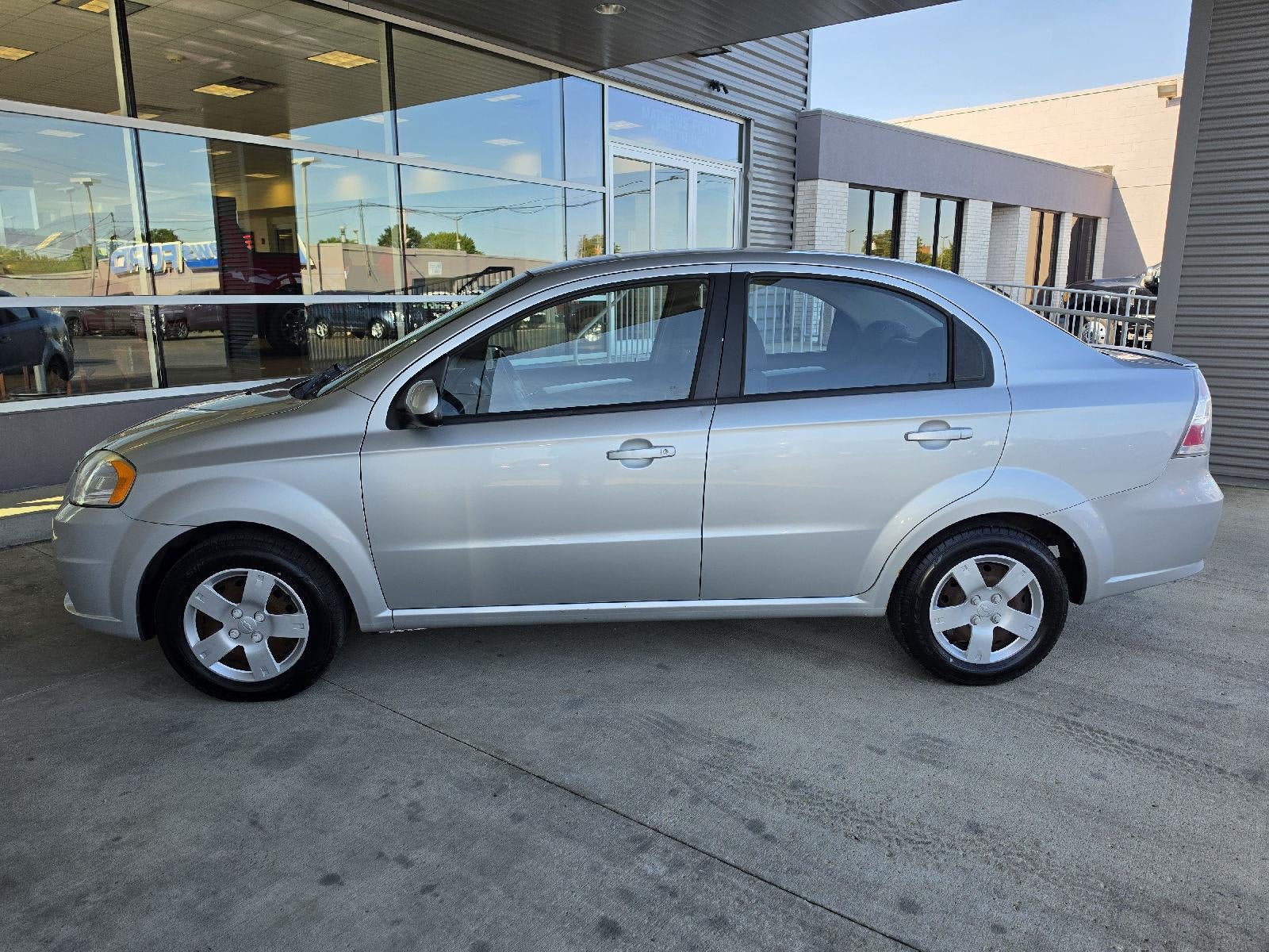 2011 Chevrolet Aveo LT w/1LT