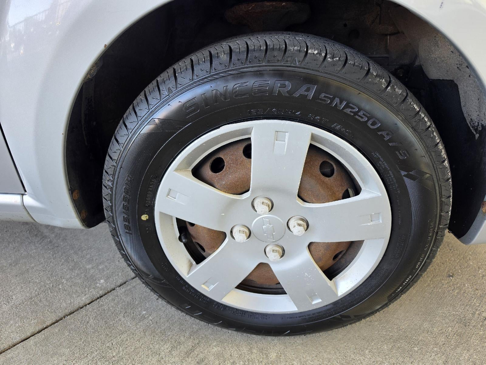 2011 Chevrolet Aveo LT w/1LT
