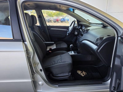 2011 Chevrolet Aveo LT w/1LT