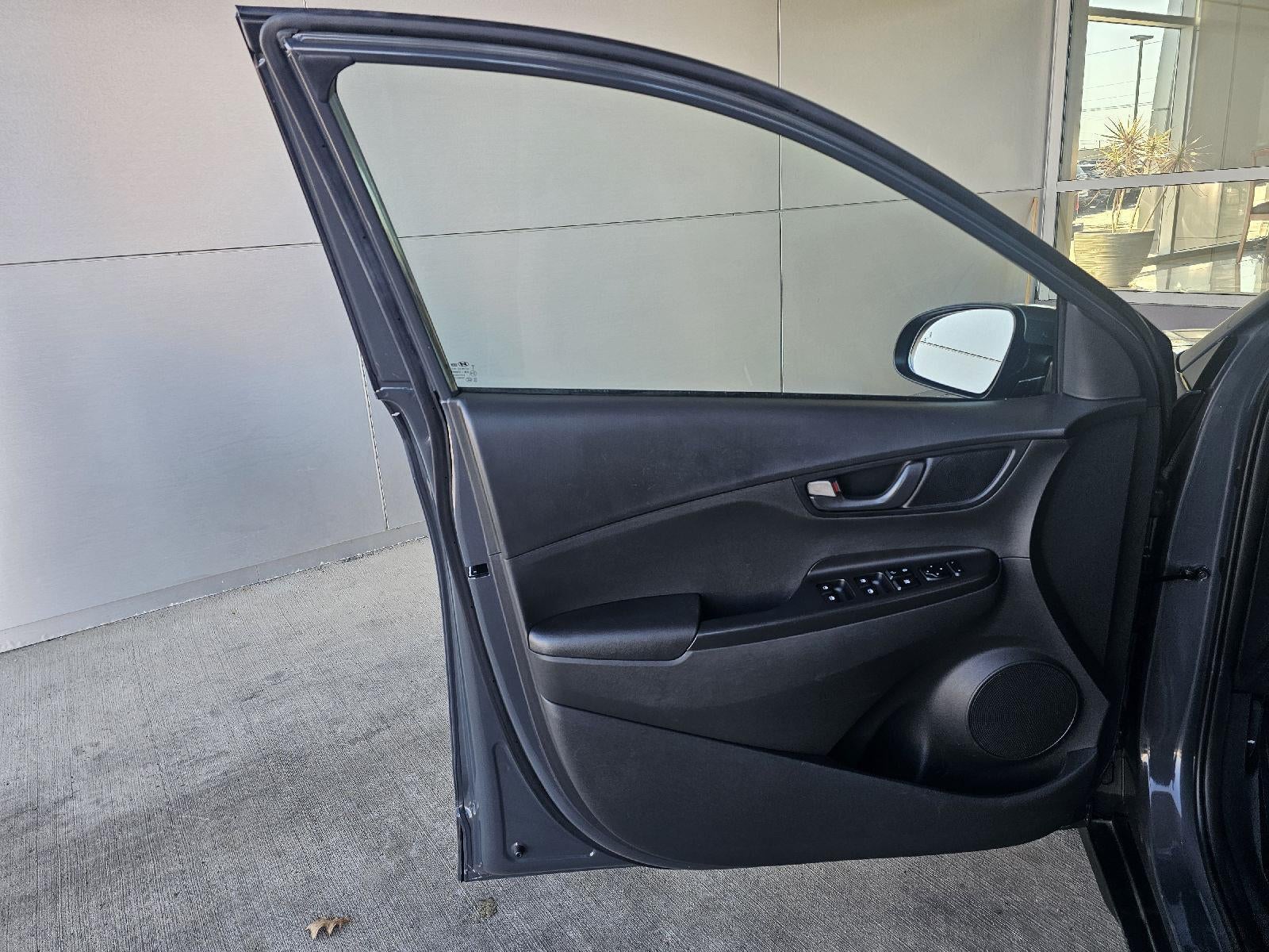 2023 Hyundai Kona SE